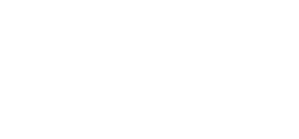 Victoria, lleva base de maquillaje Lifter Plump & Glow de Maybelline, Lifter gel aceite labial de Maybelline tono Mel...