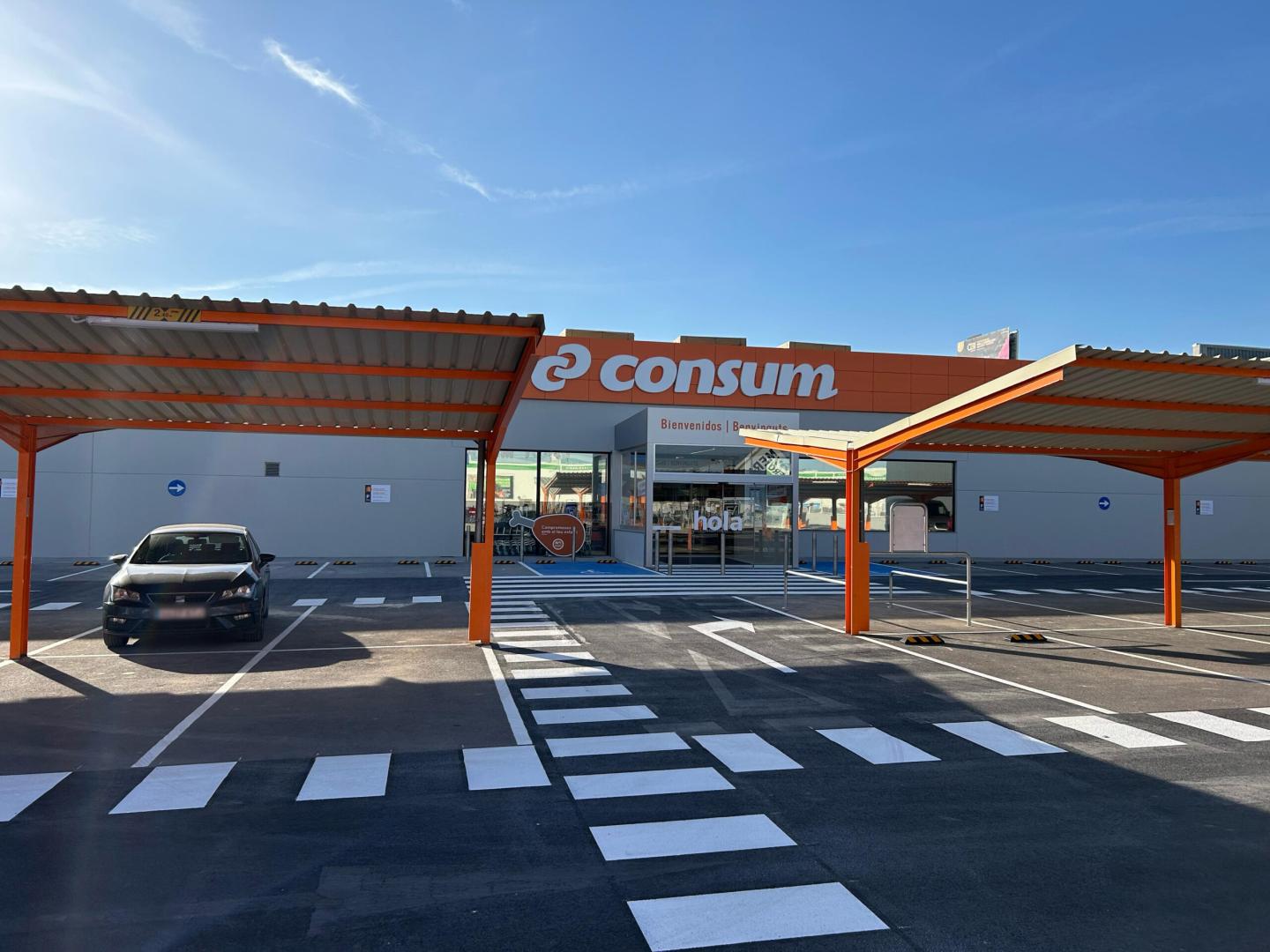 Consum abre una nueva tienda en el parque comercial de Massanassa