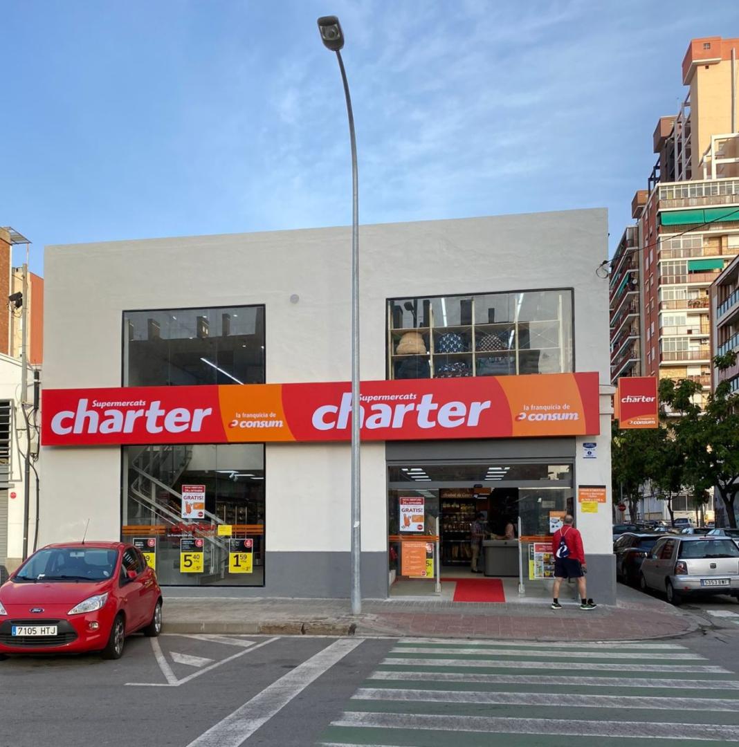  Charter inaugura dos nuevos supermercados en Barcelona en una semana
