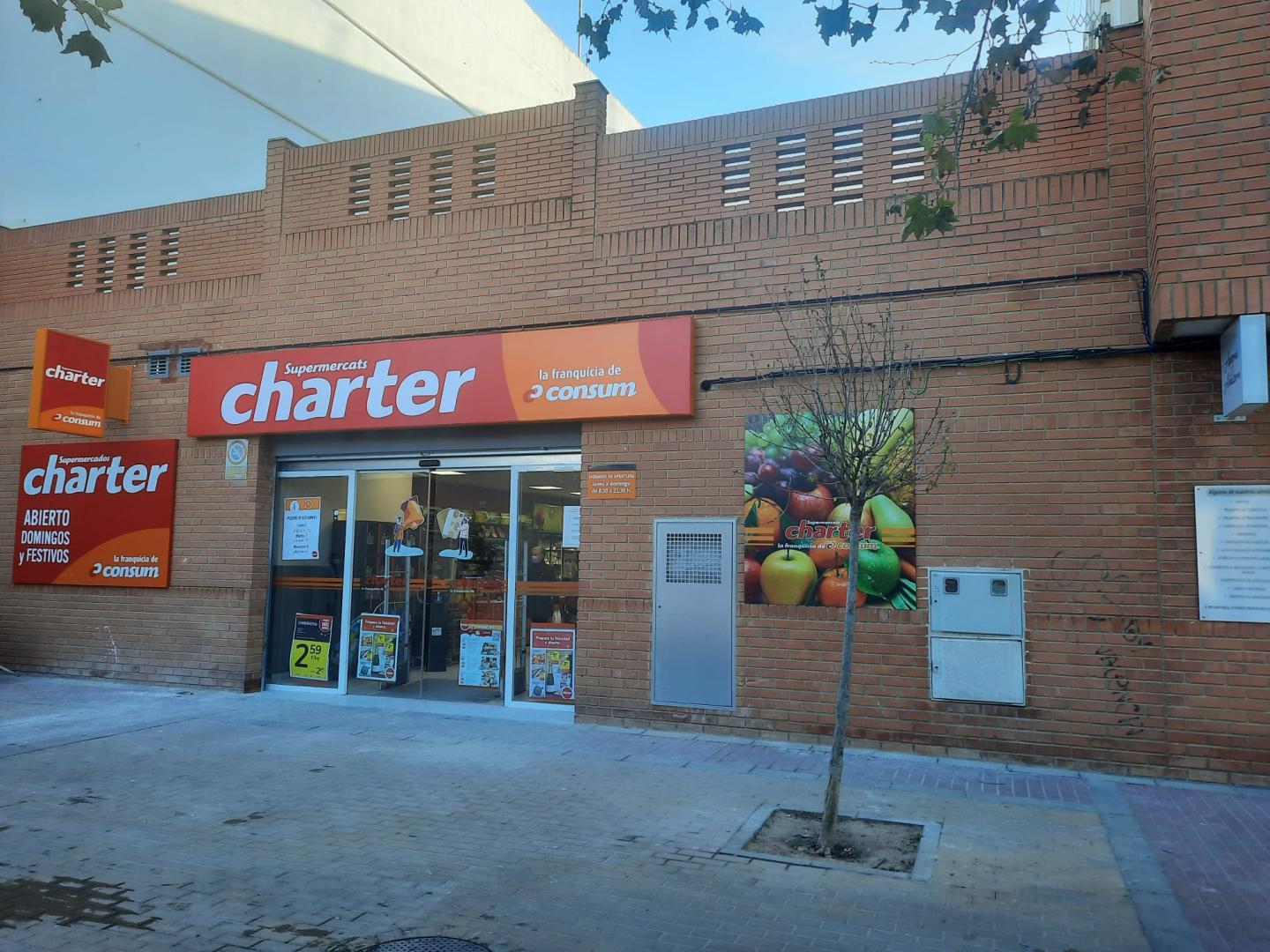 Charter inaugura dos nuevos supermercados en Almàssera y Gavà
