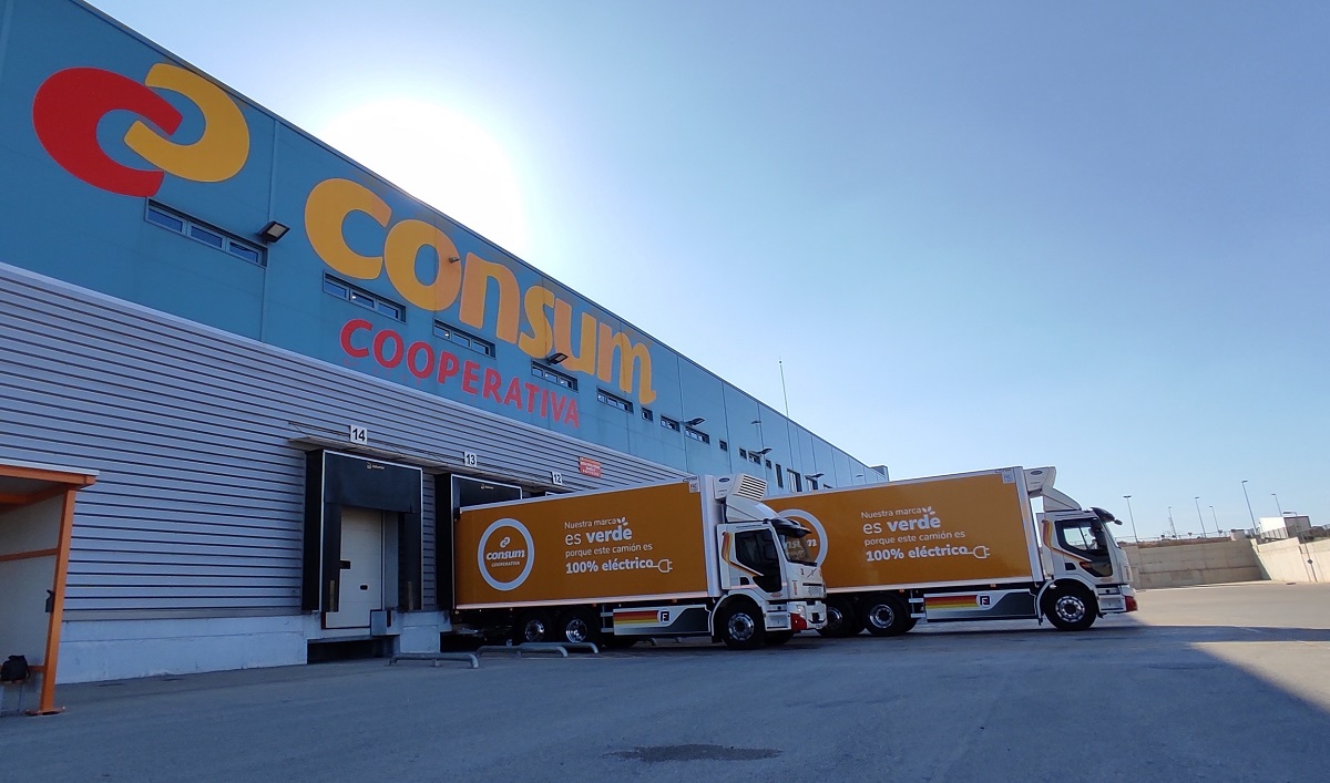  Consum inicia el transporte 100% eléctrico con dos camiones para el reparto a tiendas de Murcia, Alicante y Andalucía