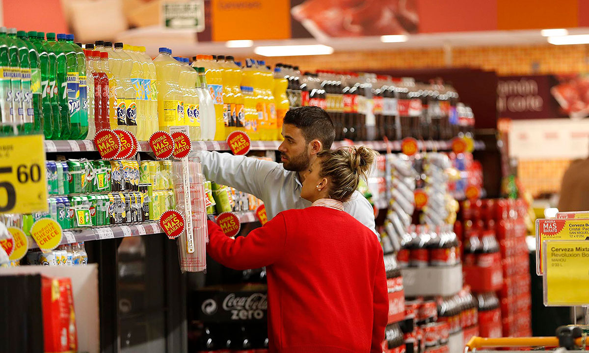 Consum amplia a 6 setmanes el perm&iacute;s de paterni