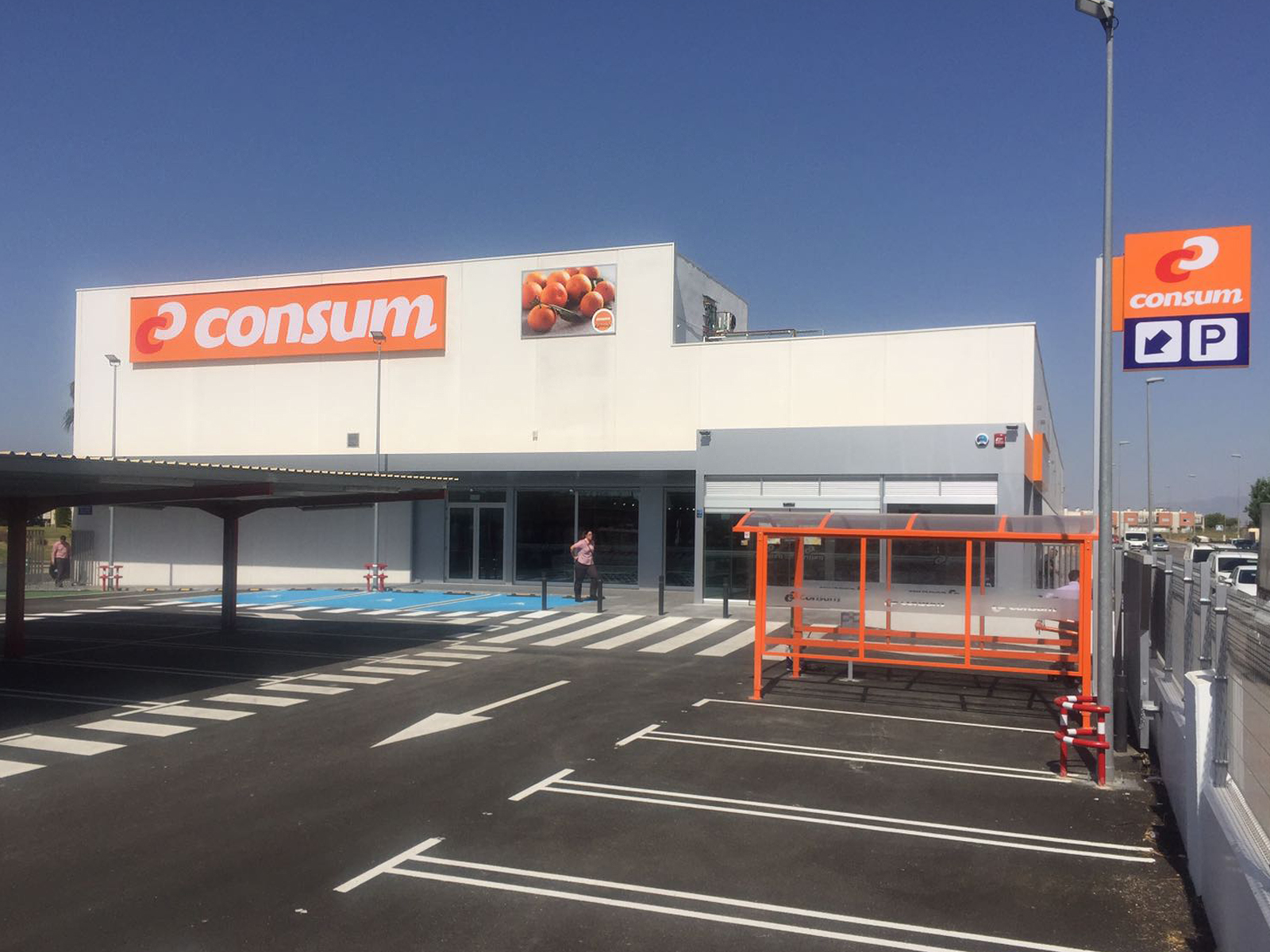 Consum assolix una plantilla de 936 persones a l
