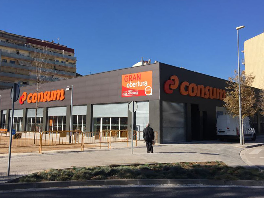 Consum obri dos nous supermercats a Alacant i Ba