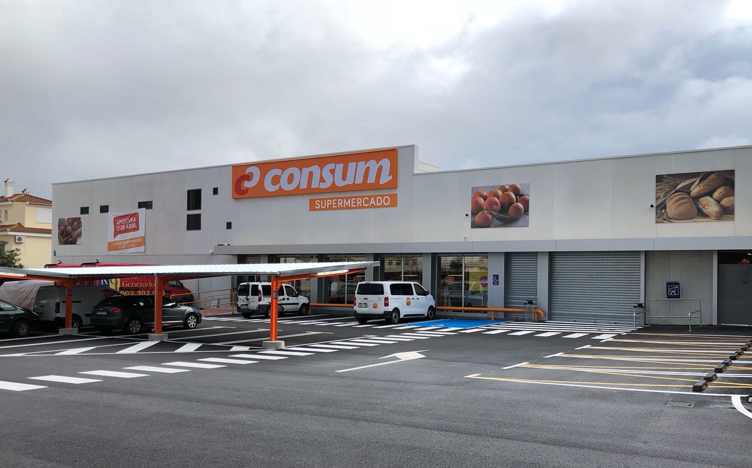 Consum obri a Granada el seu segon supermercat d