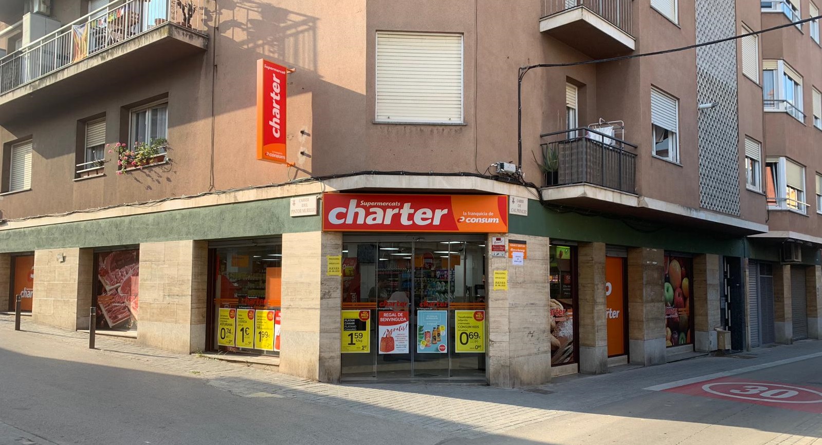 Charter obri a Elx (Alacant) i Rub&iacute; (Barcelona)