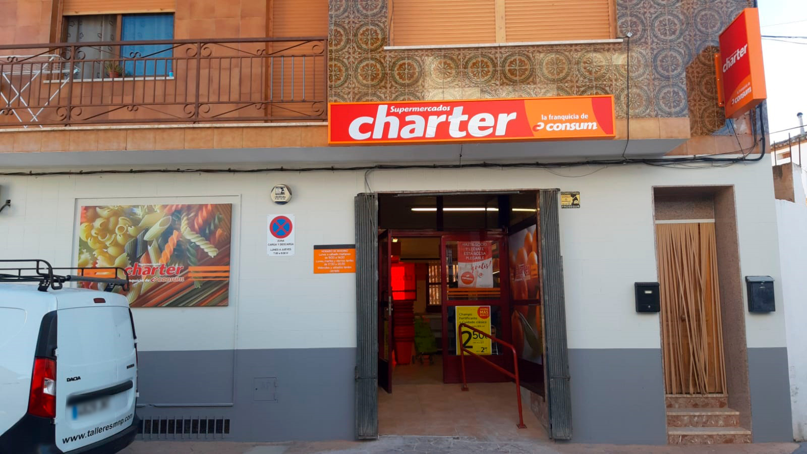 Charter obri un nou supermercat a Higueruelas (V