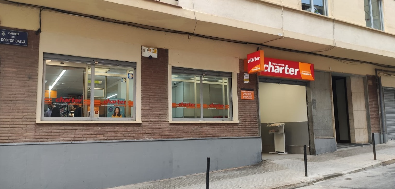 Charter inaugura dos noves tendes a les prov&iacute;nc