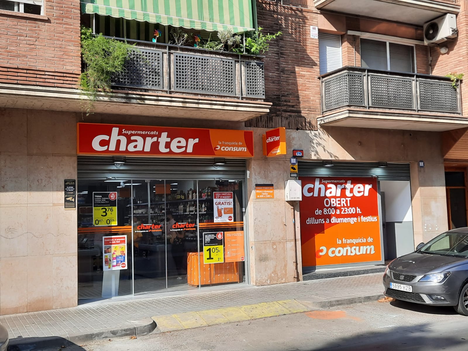 Charter inaugura dos nuevos supermercados en l