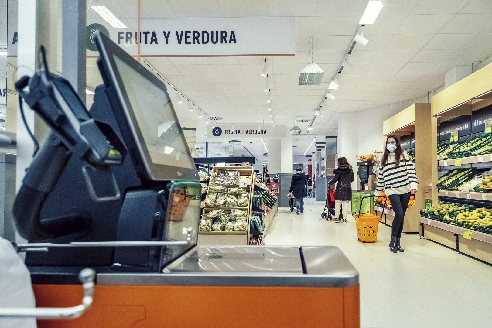 Consum extiende el sistema de cajas autocobro 