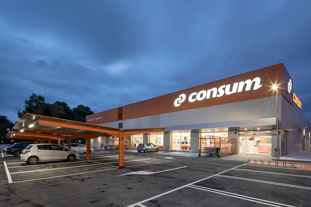 Consum redissenya el seu model de supermercat pe