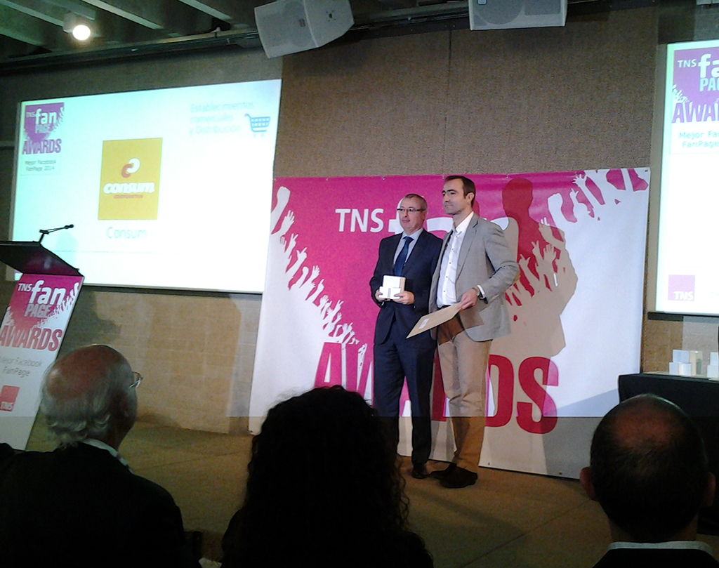 Consum premi "TNS Fan Page Awards" a la millor p